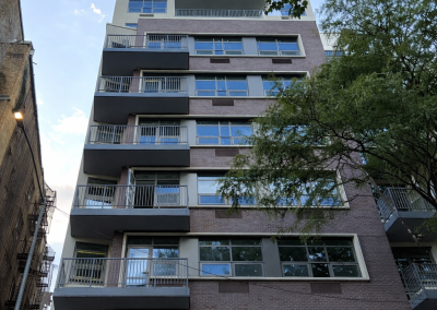390 E Mosholu